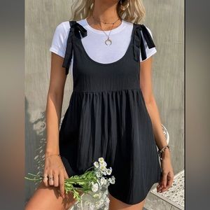 NWOT 1 Piece Bow Shoulder Solid Romper